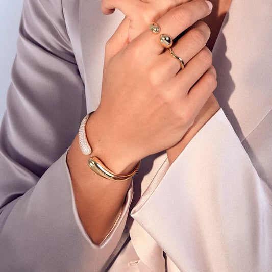 Sif 18 karat forgyldt sterling sølv Bangle Goccia SJ - BG2581 - CZ - YG - Urma.dk
