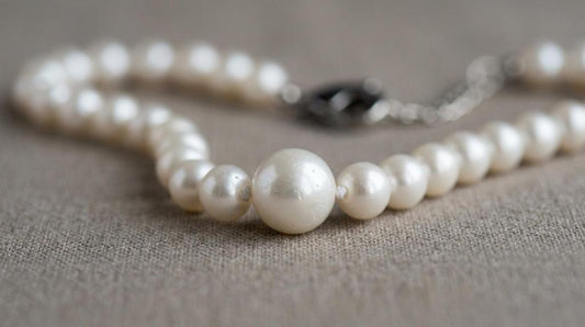 7 perlesmykker der løfter både hverdag og festlook