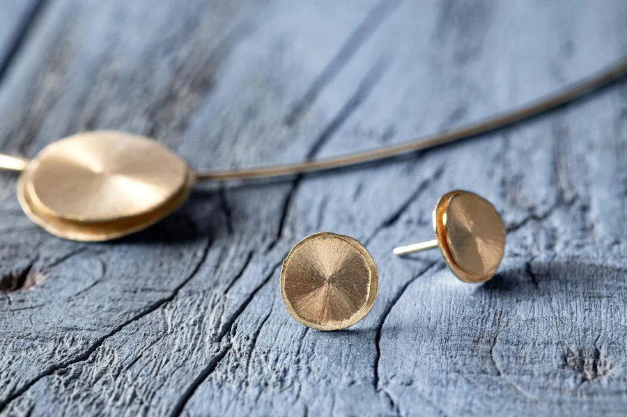 18 karat guld øreringe mat/børstet - Urma.dk