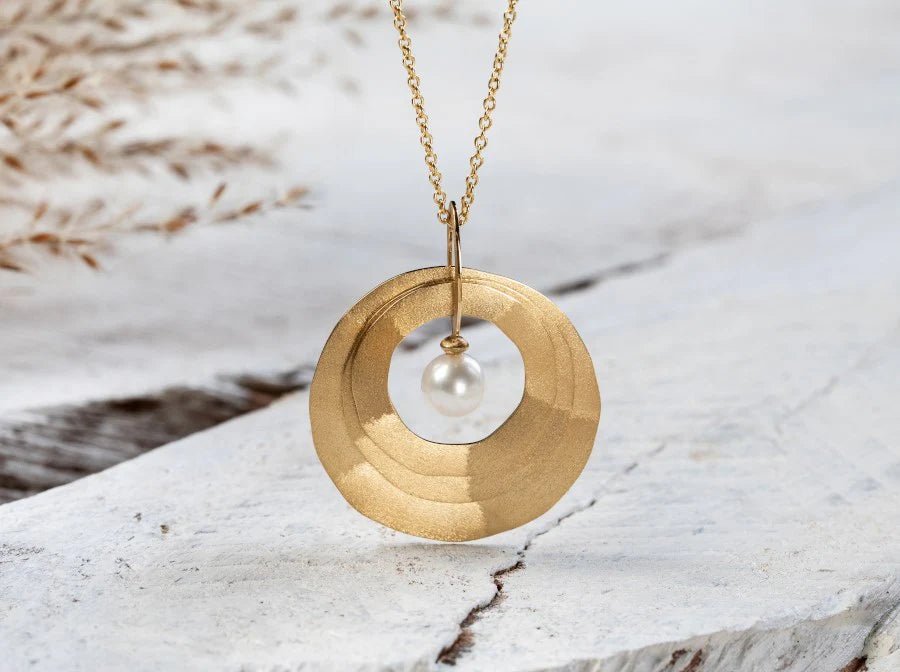 18 karat guld Vedhæng mat/børstet, kulturperle 1,72ct - Urma.dk