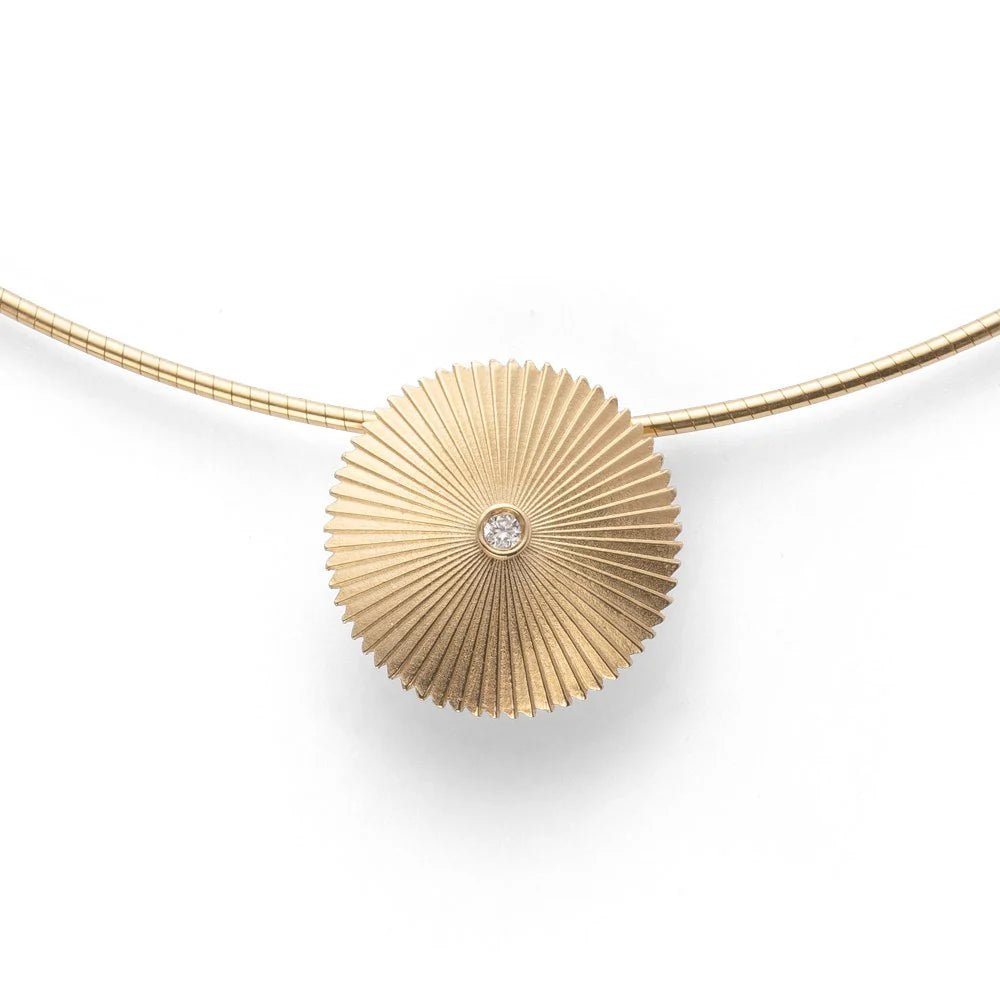 18 karat guld Vedhænger mat/blank, br. 0,01ct W - SI - Urma.dk