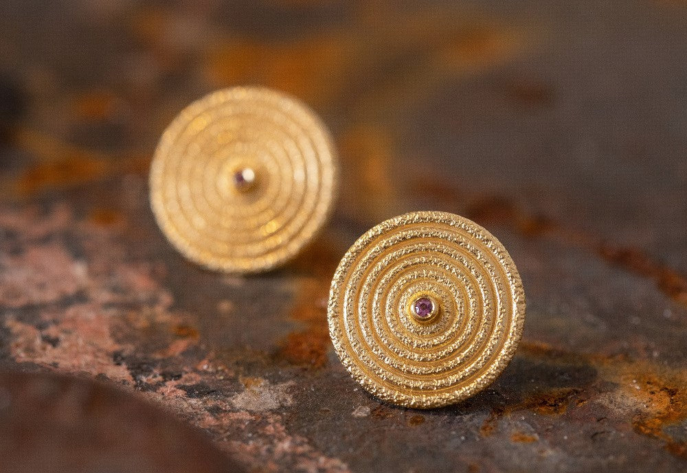 Sterling sølv Ørestikker, mat/børstet fg, rhodolit 0,04ct