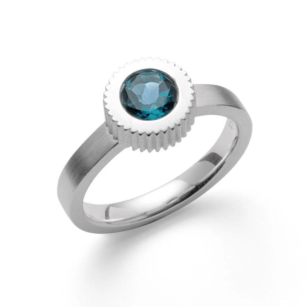 Sterling Ring Ring mat, Topaz London Blue 0,99ct