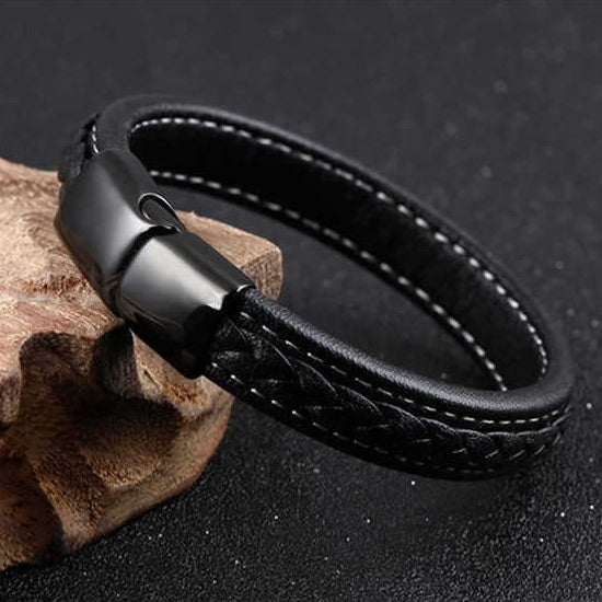Armbånd, læder med lås i rustfrit stål