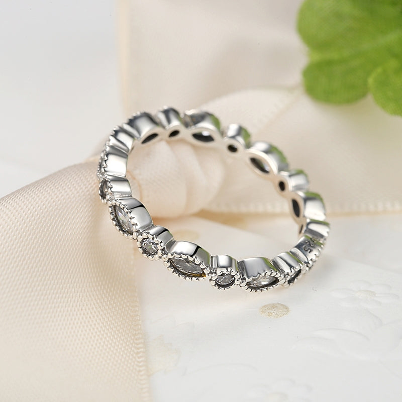 Sølv ring med zirconia sten