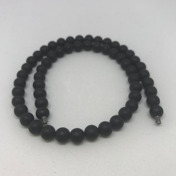 Connection halskæde med sort Agat med mat overflade - 45 cm - Urma.dk