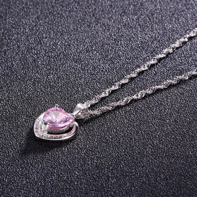 Halskæde i sølv med hjerte vedhæng med pink zirconia - Urma.dk