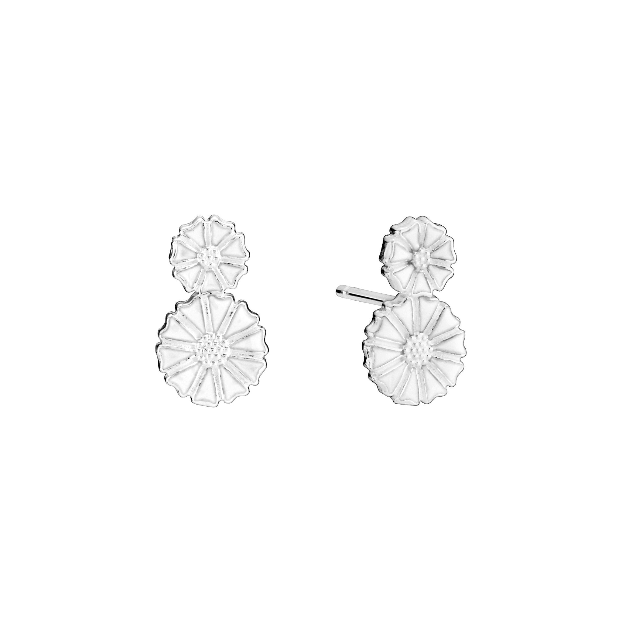 Marguerit ørestikker med 5+7,5 mm marguerit, Sølv/Hvid - Urma.dk