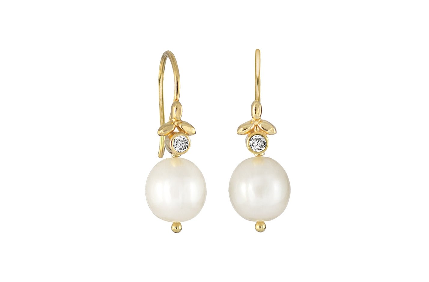 Ørehængere i forgyldt sølv med ferskvandsperler - Rain Drop - Urma.dk