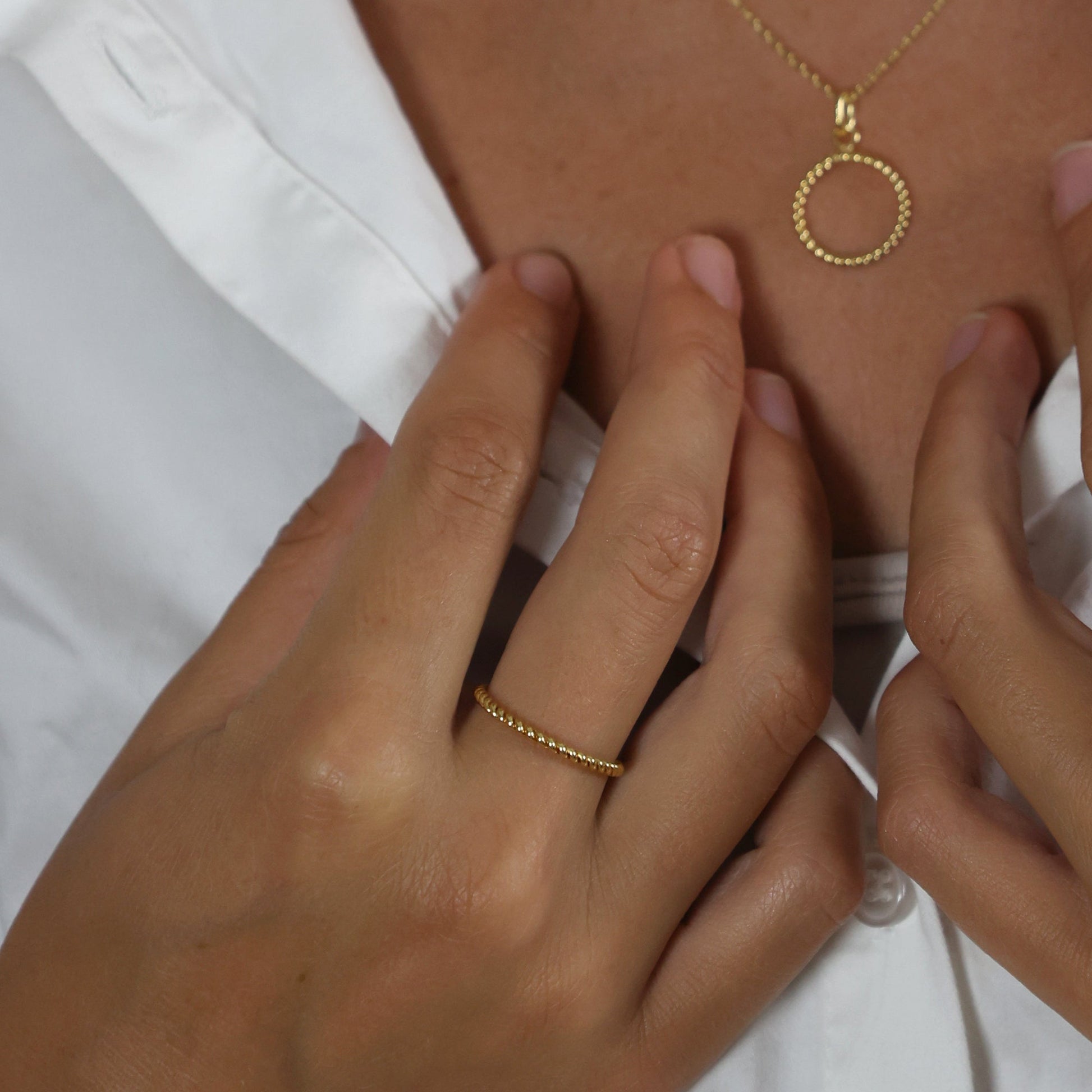 Ring 14 kt, snoet cirkel