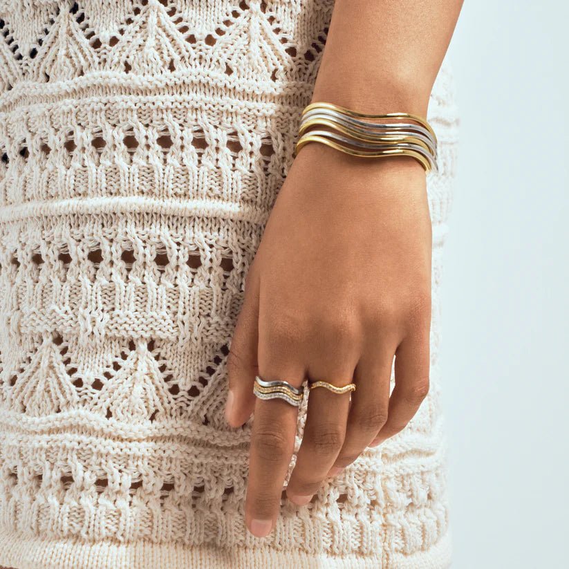 Sif 18 karat forgyldt sterling sølv Bangle Ellera Waves Pianura SJ - BG3879 - YG - Urma.dk