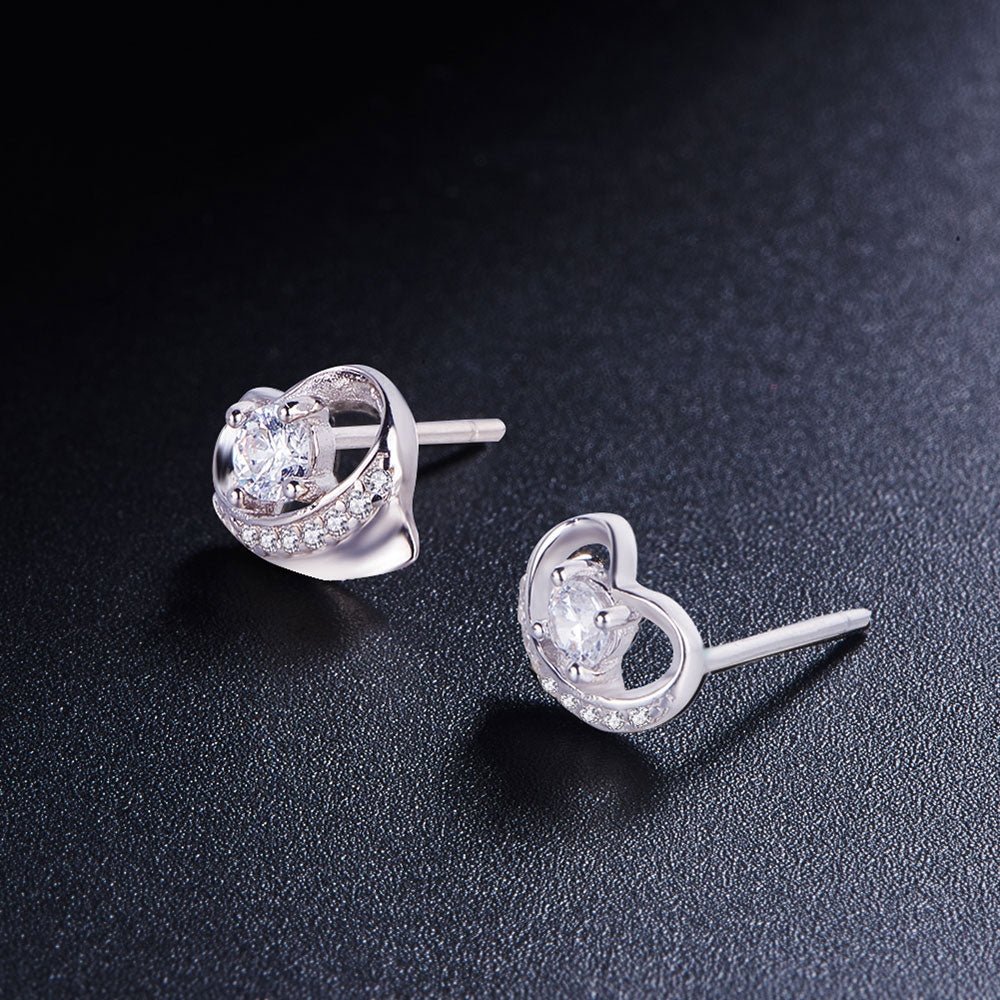 Sølv ørestikker, hjerter med zirconia - Urma.dk