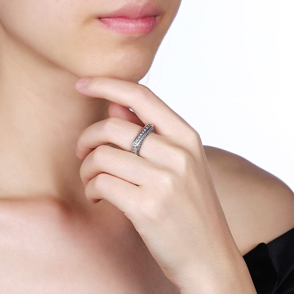 Sølv ring firkantet med zirconia - Urma.dk