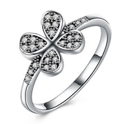 Sølv ring med firkløver med stene. - Urma.dk