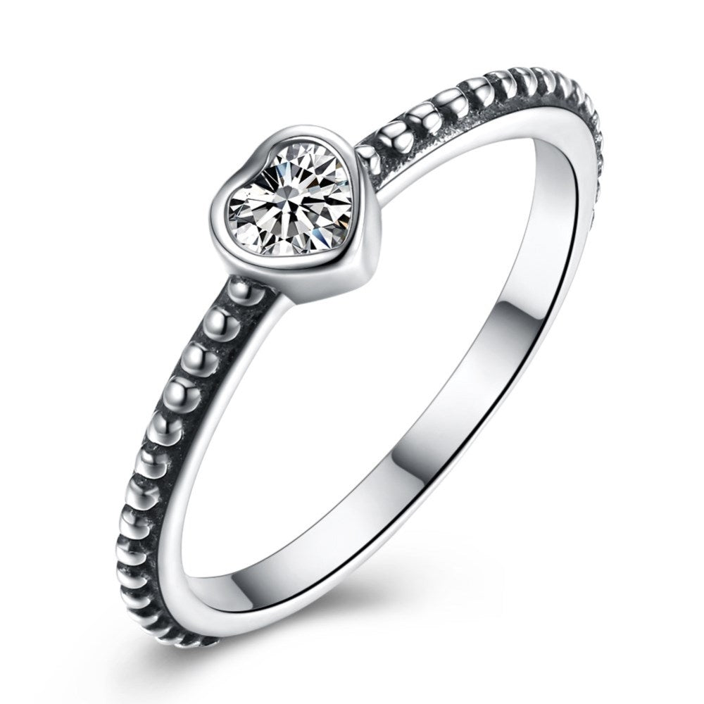 Sølv ring med hjerte med sten - Urma.dk