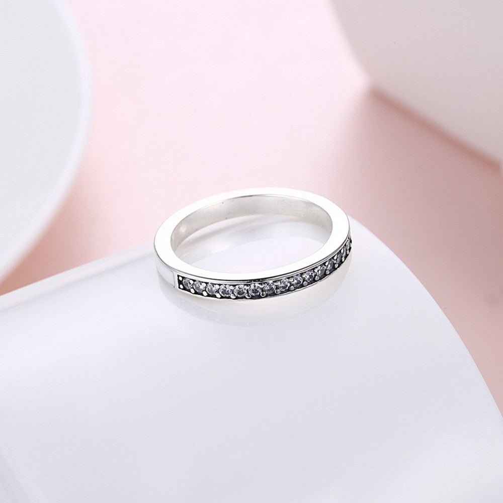 Sølv ring smalt med stene og hvid emalje - Urma.dk