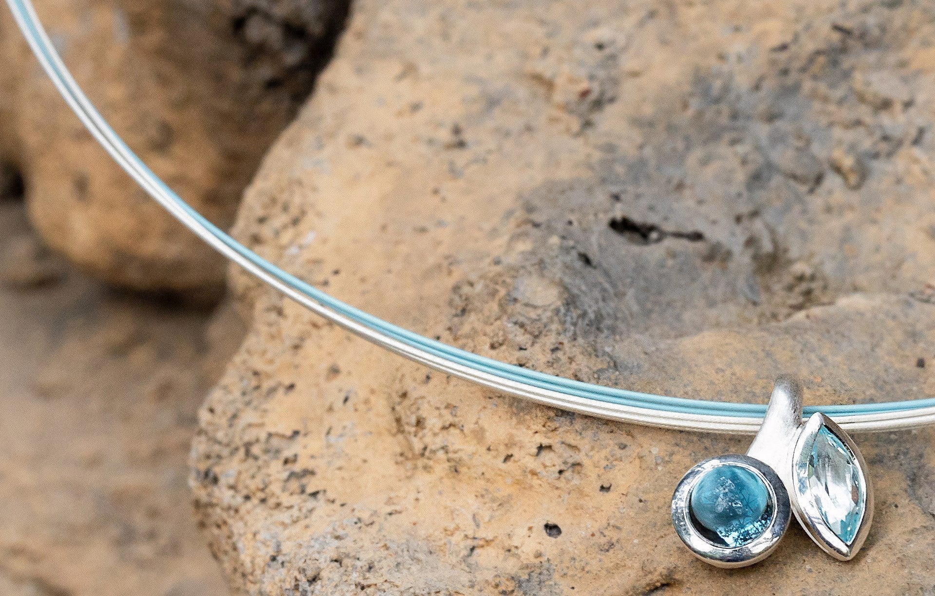 Stål bøjle 5 rk, lyseblå, 0,5 mm - Urma.dk