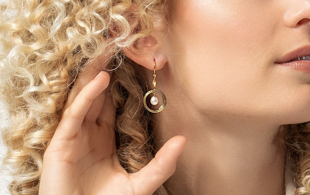 Sterling sølv ørehænger, mat/blank fg, kulturperle 3.06ct - Urma.dk