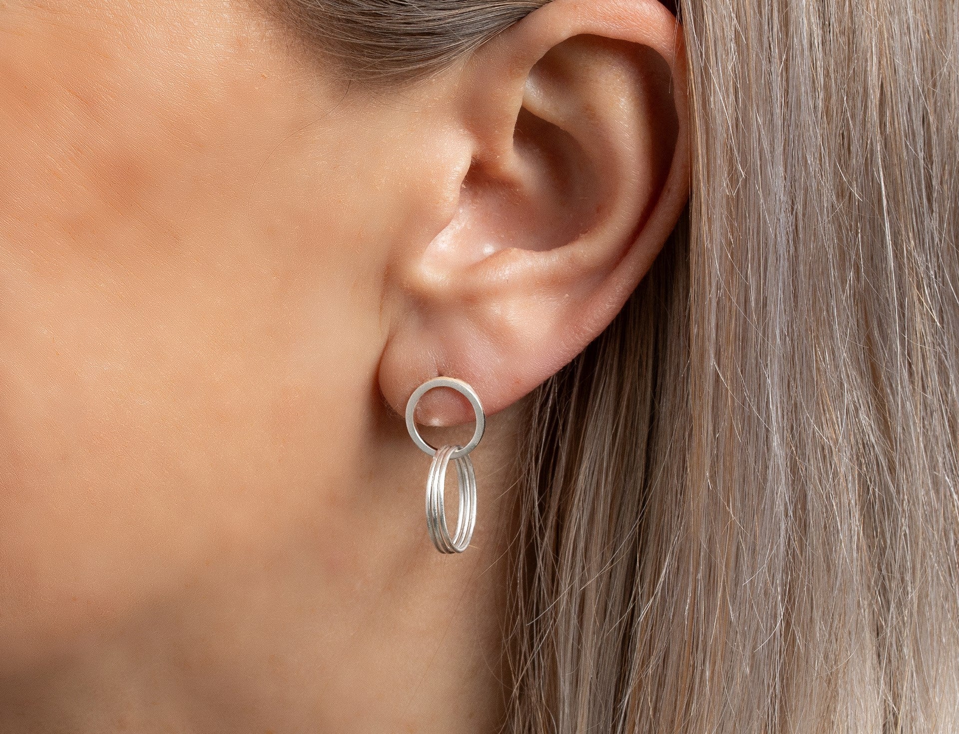 Sterling sølv Ørestikker mat/blank - Urma.dk