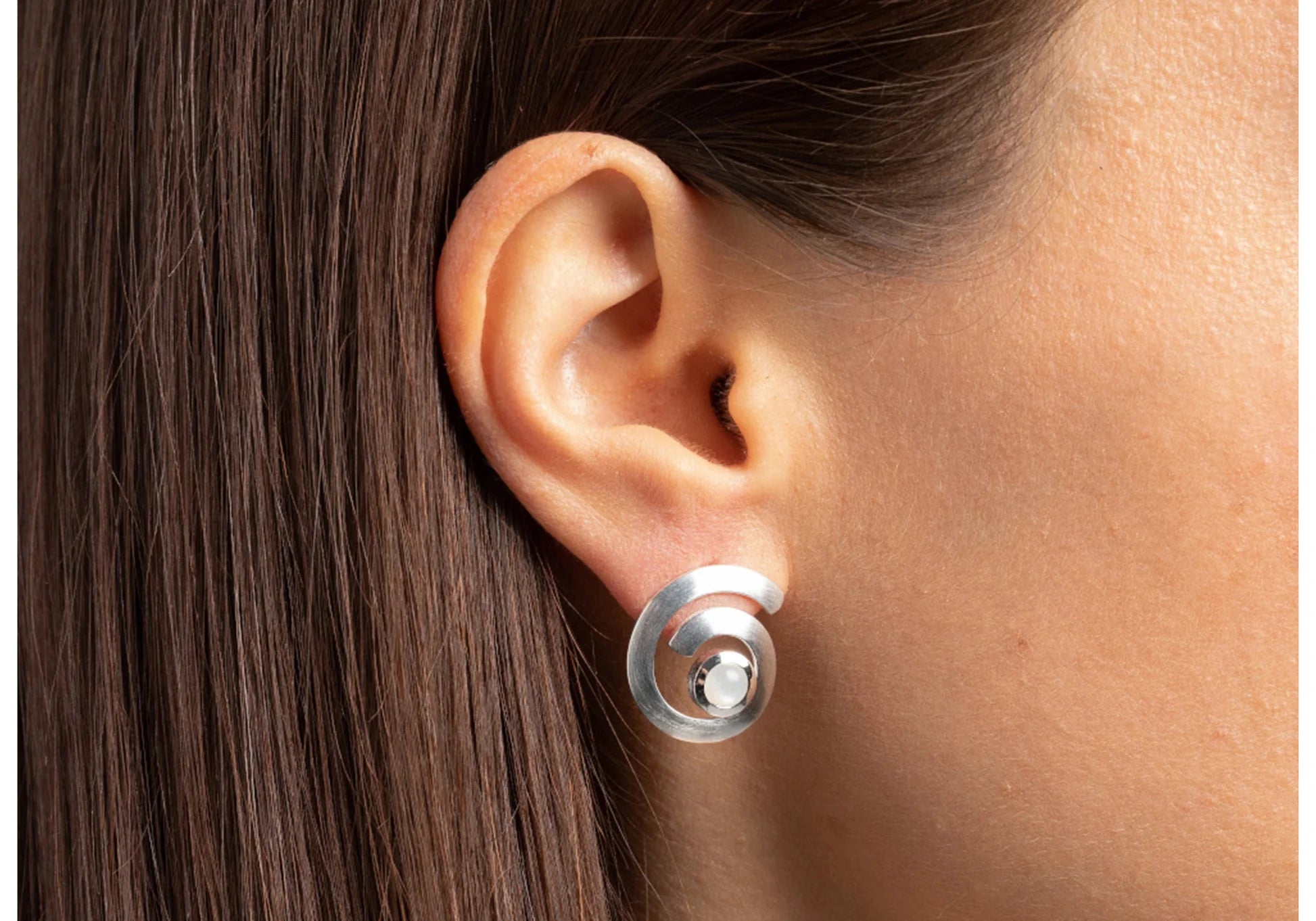 Sterling sølv Ørestikker mat/blank, månesten hvid 1.20ct - Urma.dk