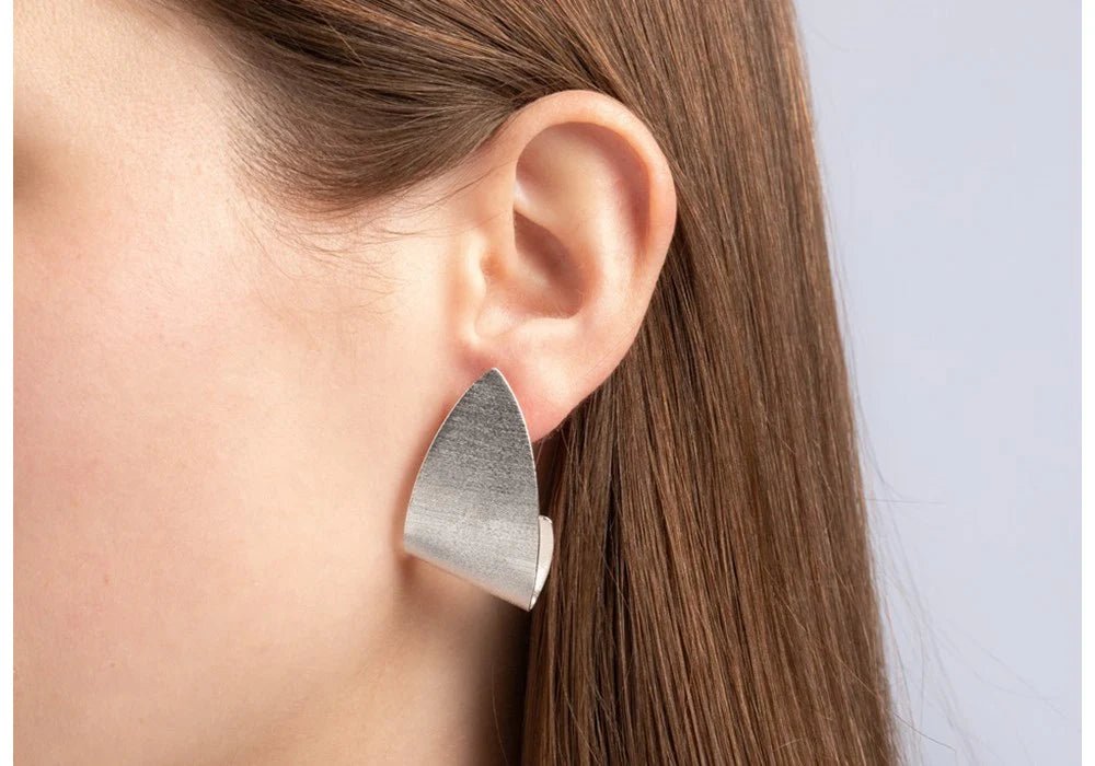 Sterling sølv Ørestikker mat/børstet - Urma.dk