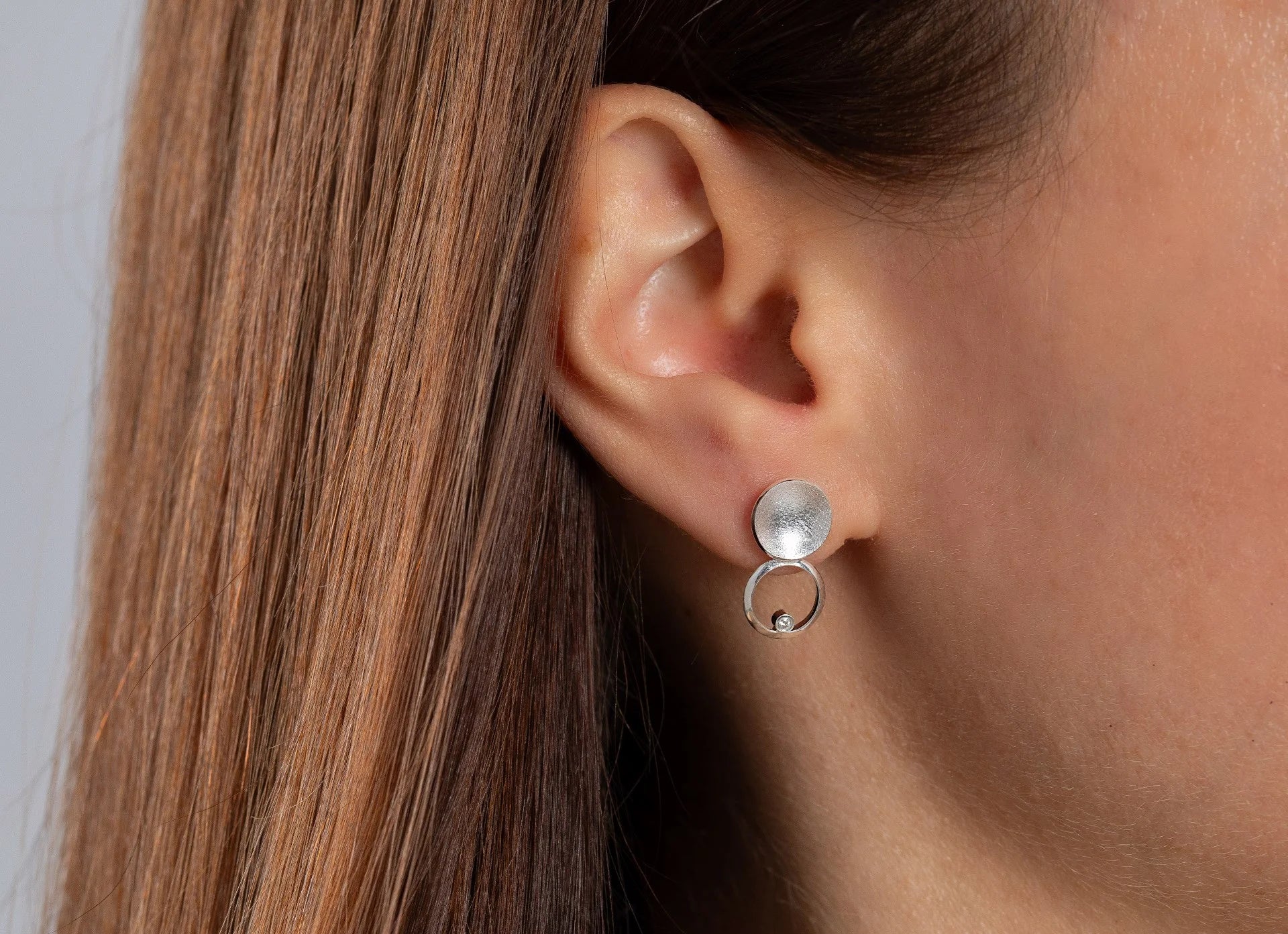 Sterling sølv Ørestikker sandblæst/blank, br 0.02ct - Urma.dk