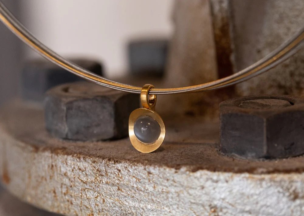 Sterling sølv Vedhæng, fg mat., månestensgrå 2,30ct - Urma.dk