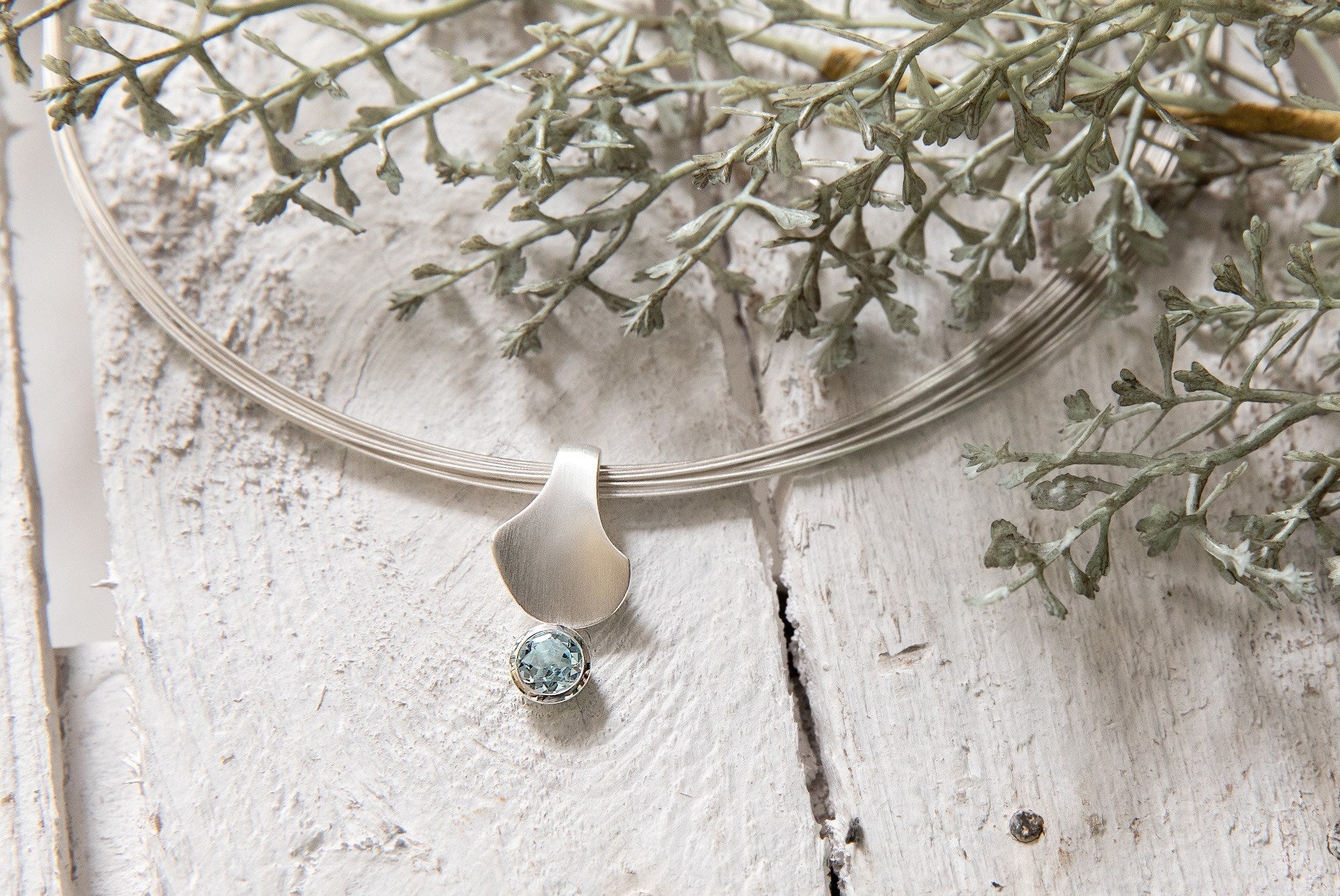 Sterling sølv Vedhæng mat/blank, blå topas 1,08ct - Urma.dk