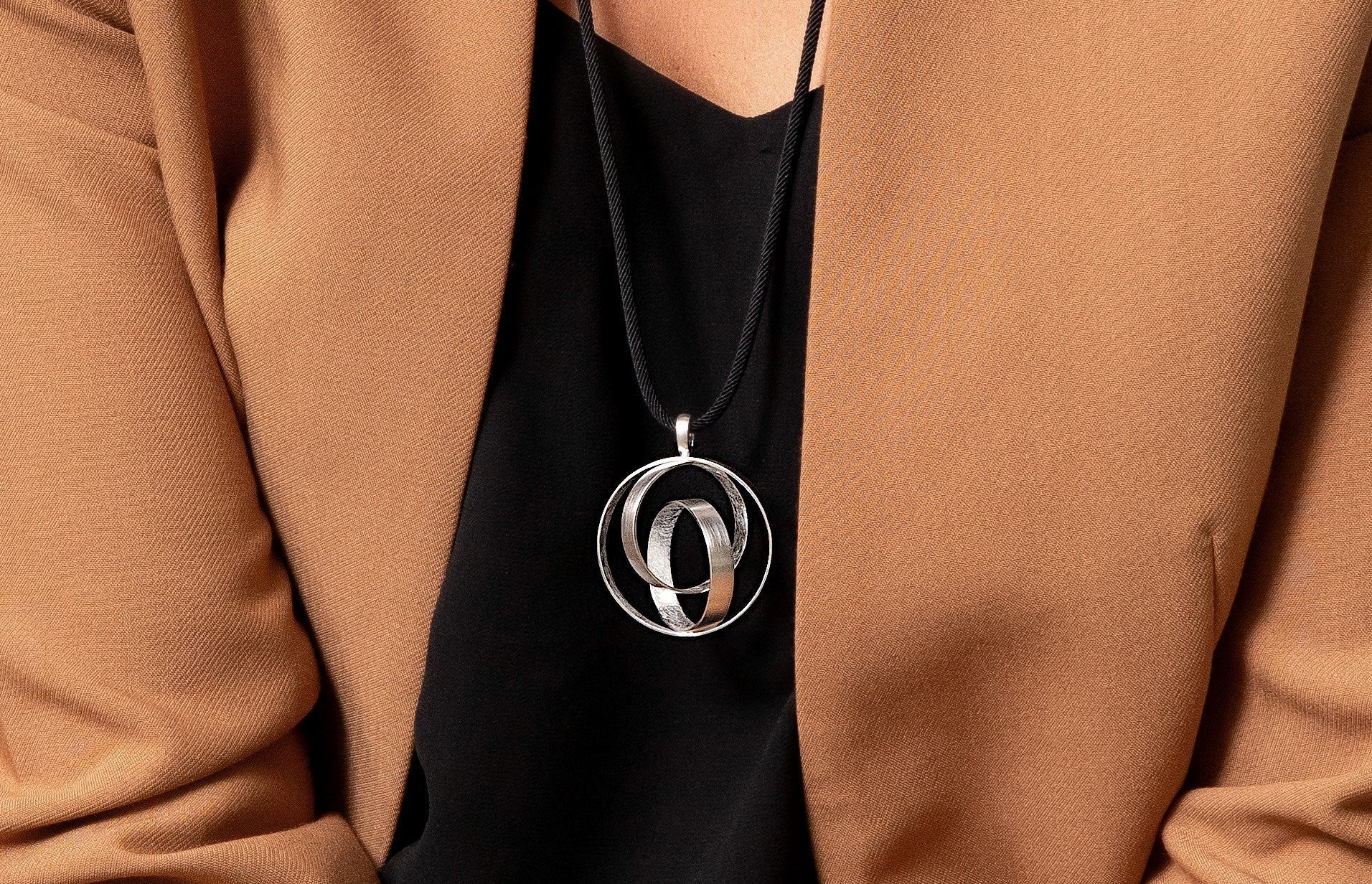 Sterling sølv Vedhæng mat/børstet - Urma.dk